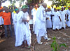 Prêtes vaudous dans la journée mémoriale á Léogane, Haití