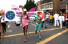 Alrededor de 10 mil personas participan de desfile de la comunidad gay en Bogotá