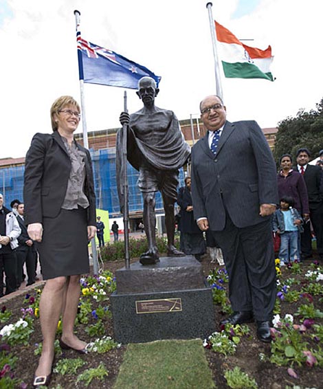 Gandhi statue New Zealand