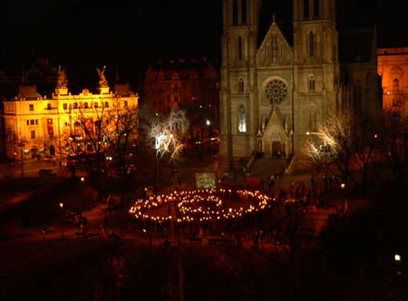 Symbol nenásilí v Praze, 15. března 2008